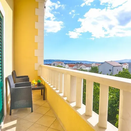 Apartment Maris Kaštela