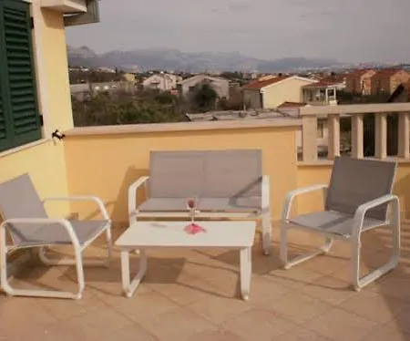 Maris Apartment