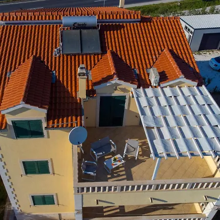 Maris * Kaštela