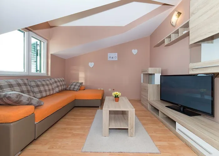 Maris Apartment